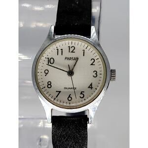 Classic Phasar Quartz Watch with Black Leather Strap – Timeless Everyday Style